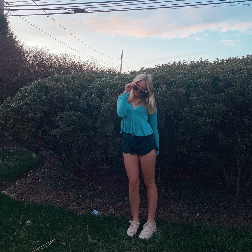 Light Teal Longsleeve Flowy Shirt